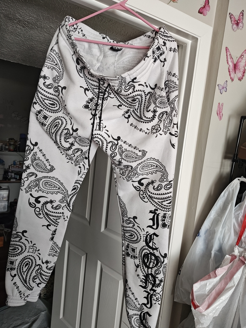Men's White Paisley Print Joggers with Drawstring Waist